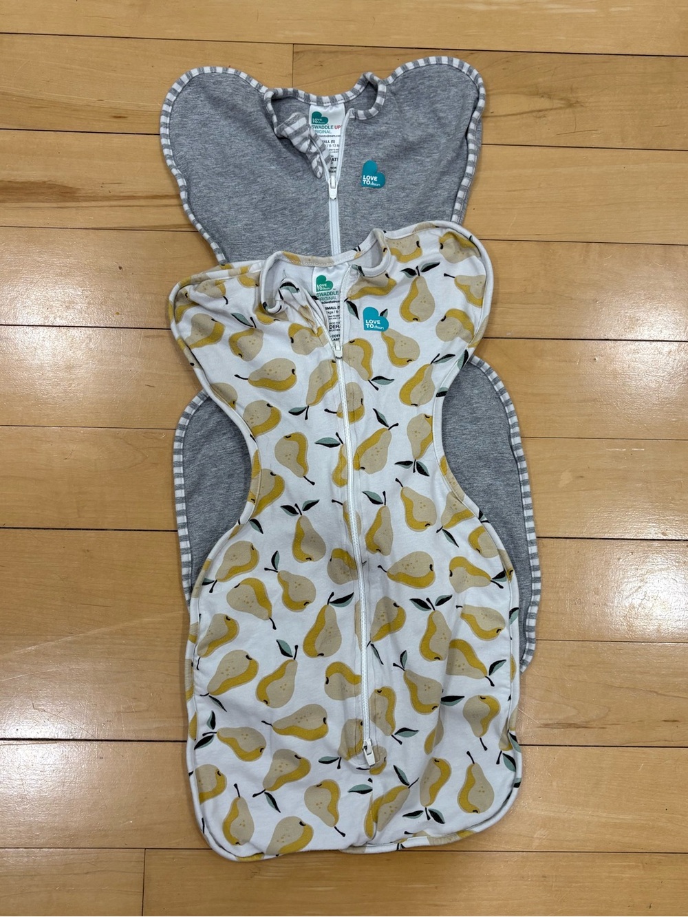 LOVE TO DREAM | 2 Swaddle Me Up Sacks in Grey and Yellow Pear Print